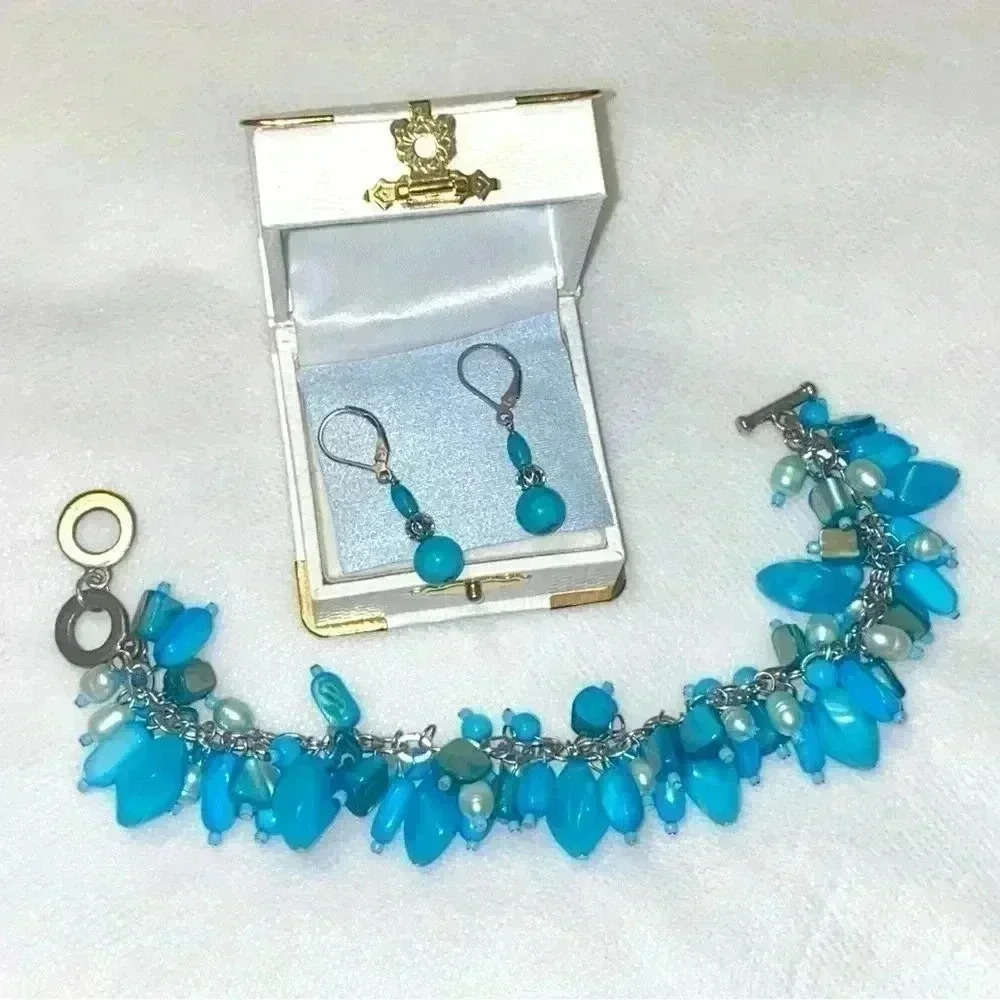 🏵️ Almost vintage jewelry set of bracelet and earrings 🏵️  handmade by me !
